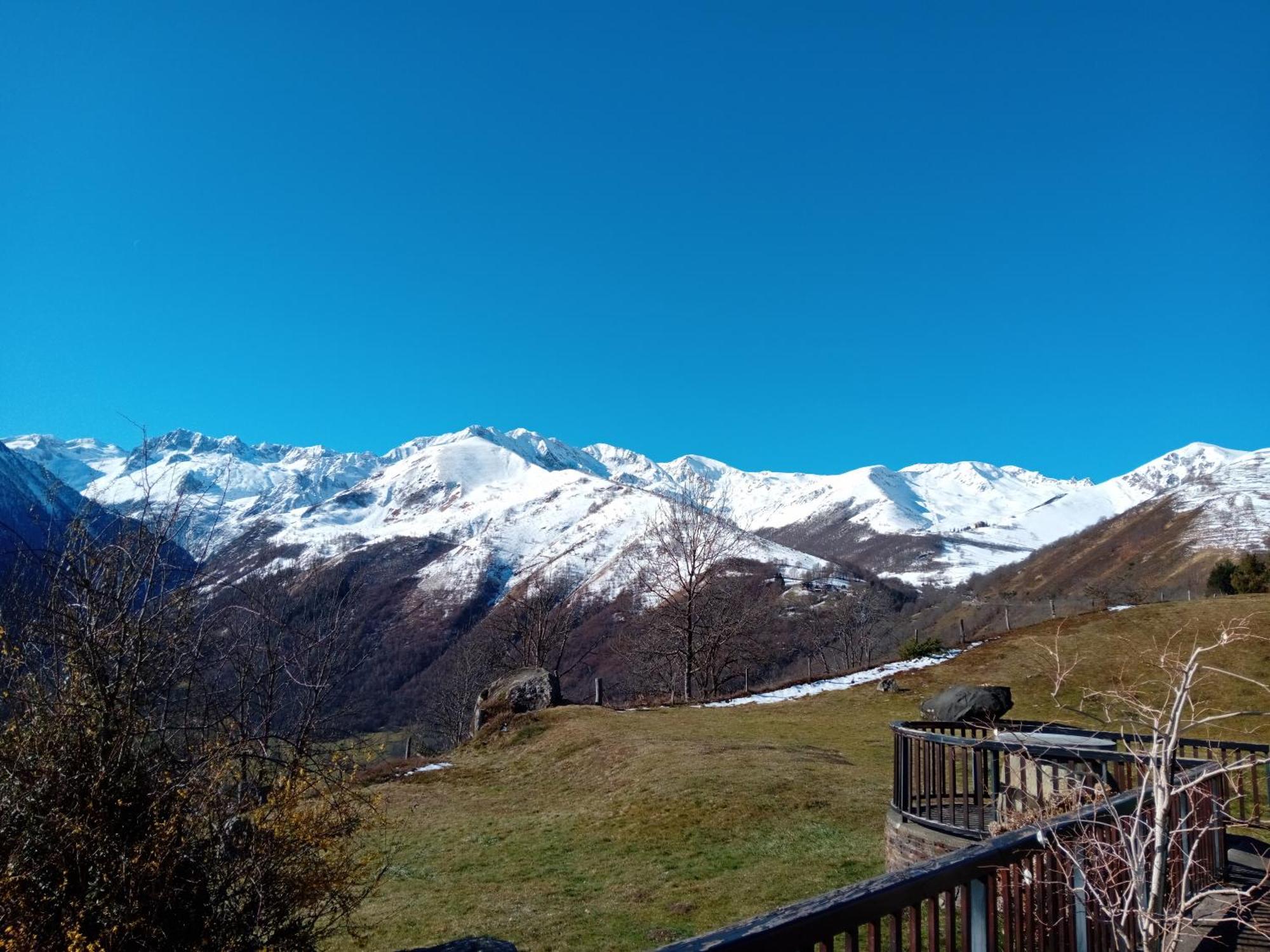 Hotel La Moraine Garin Exterior foto